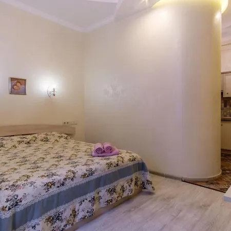 Near Deribasovskaya * Odessza