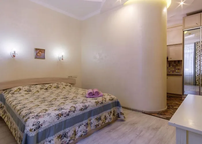 Near Deribasovskaya * Odessza