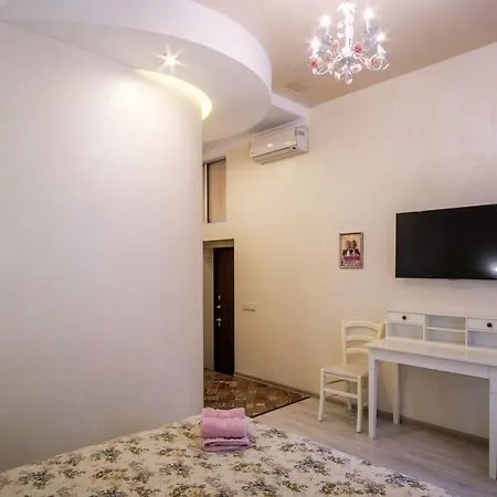 Apartment Near Deribasovskaya